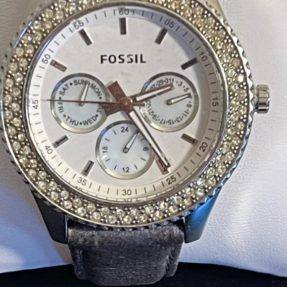 Fossil Crystal Bling Chronograph Watch - Picture 4 of 13